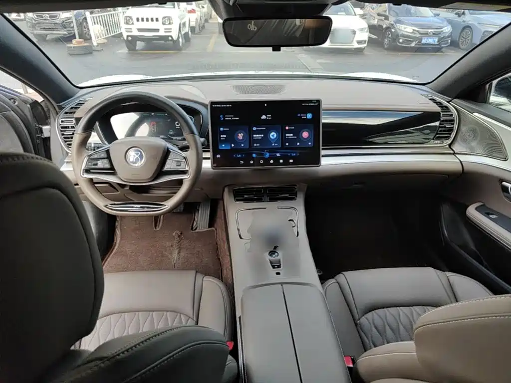 BYD Han — миниатюра 10