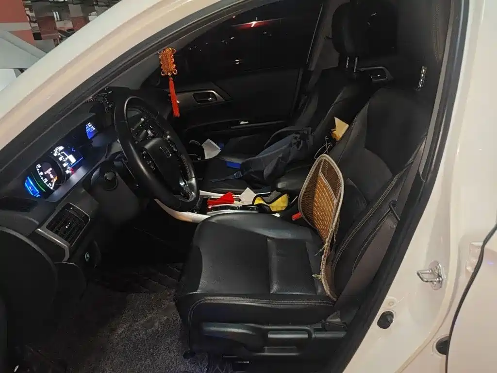Honda Accord — миниатюра 8