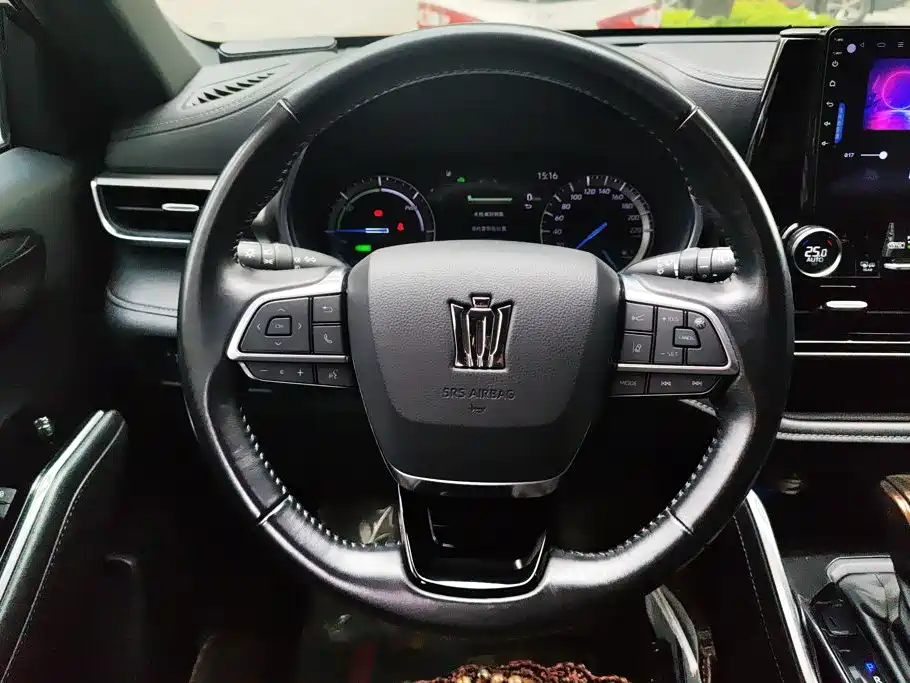 Toyota Crown Kluger — миниатюра 15