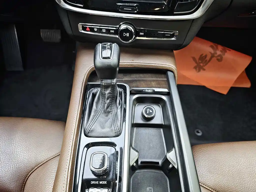 Volvo S90 — миниатюра 20