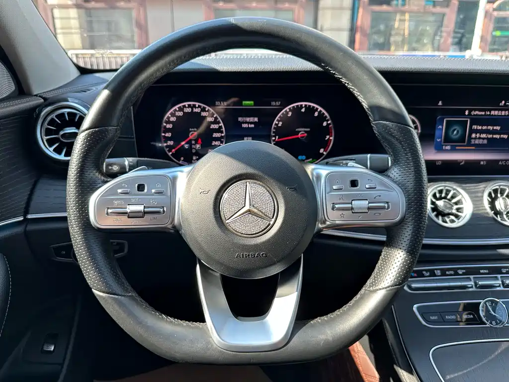 MERCEDES-BENZ E CLASS
