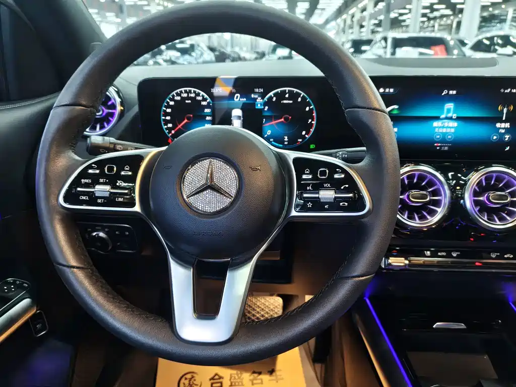 Mercedes-Benz GLA — миниатюра 12