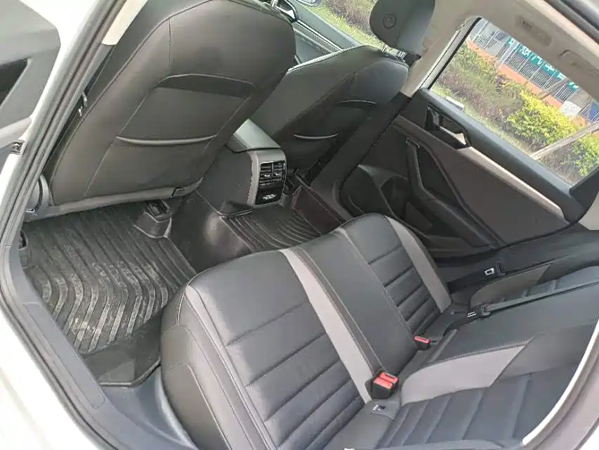 Volkswagen Sagitar — миниатюра 4