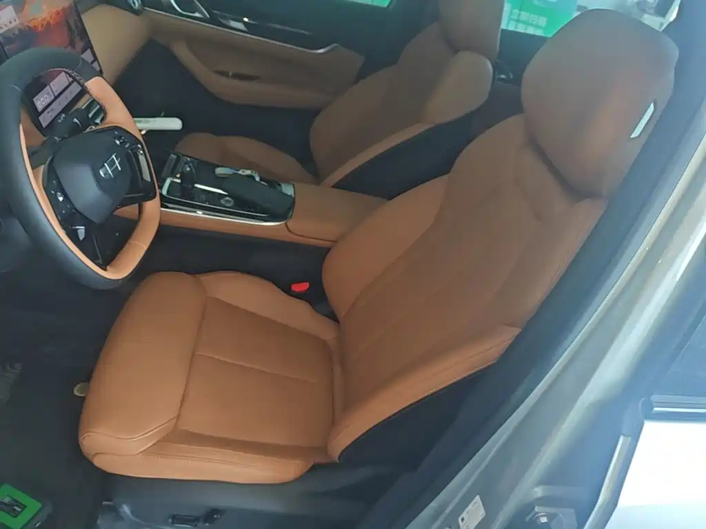 Geely Boyue L — миниатюра 15