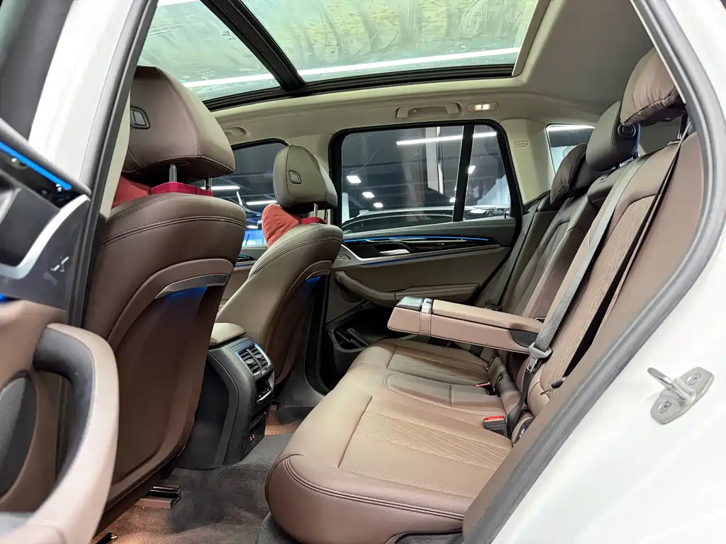 BMW iX3 — миниатюра 5