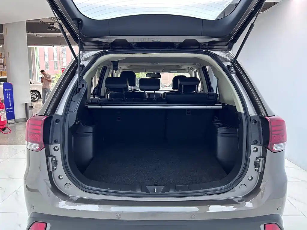 Mitsubishi Outlander — миниатюра 22