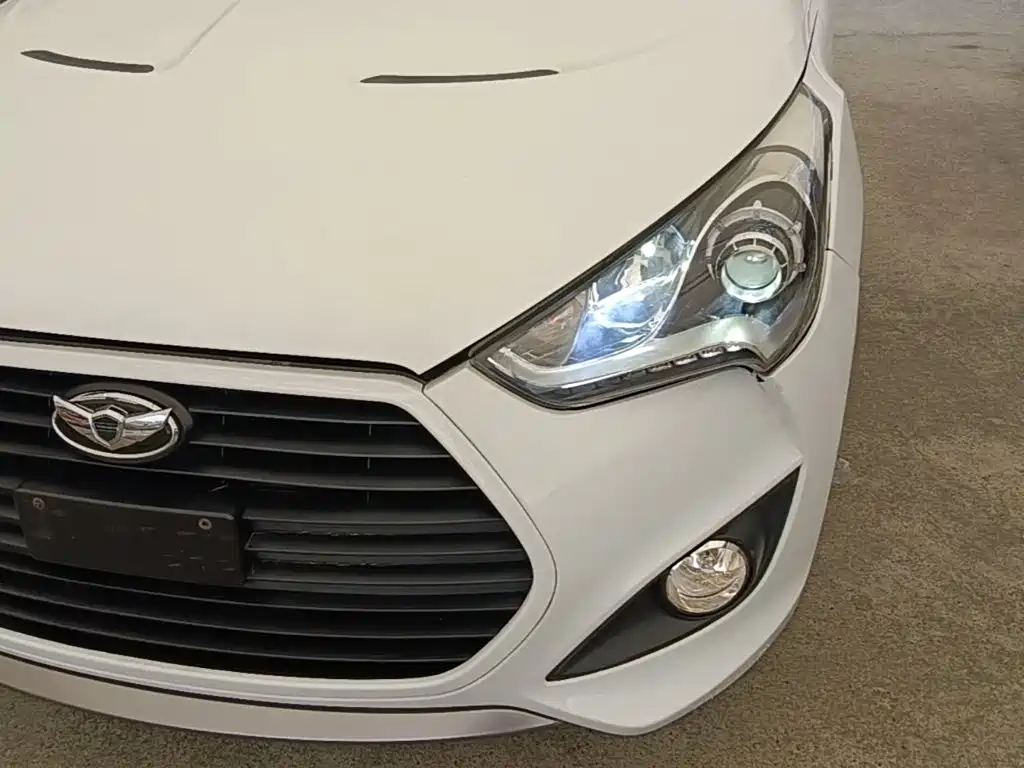 Hyundai Veloster — миниатюра 24