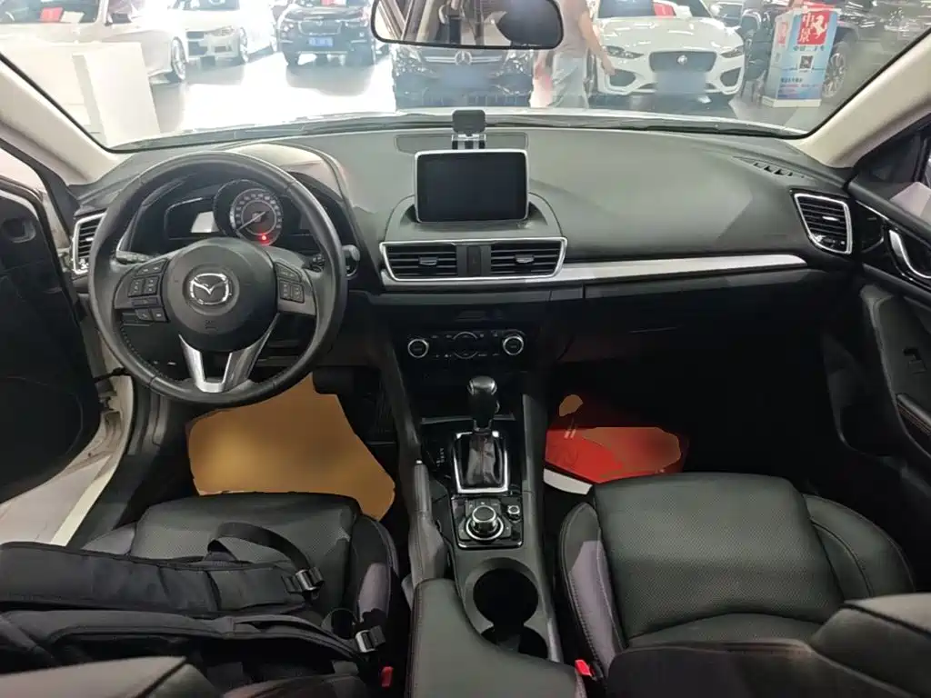 Mazda 3 Axela — миниатюра 10