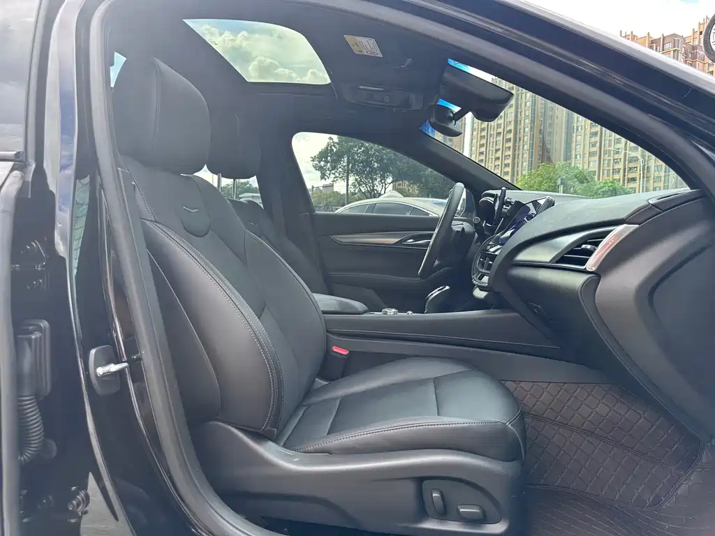 Cadillac CT5 — миниатюра 4