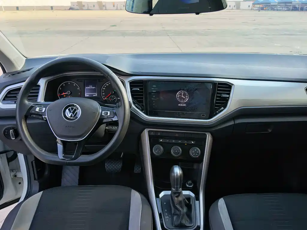 Volkswagen T-Roc — миниатюра 19