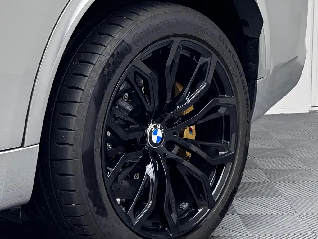 BMW X5 (Import) — миниатюра 6