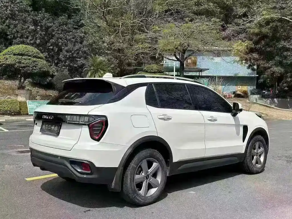 Lynk & Co 01 — миниатюра 8