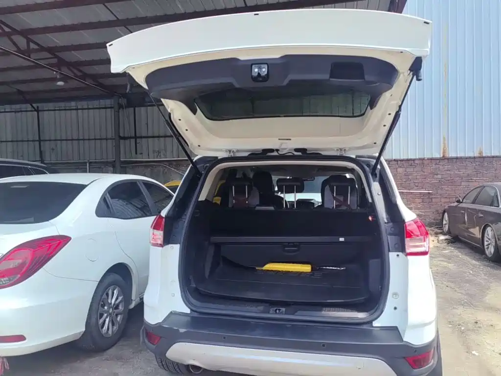 Ford Kuga — миниатюра 22