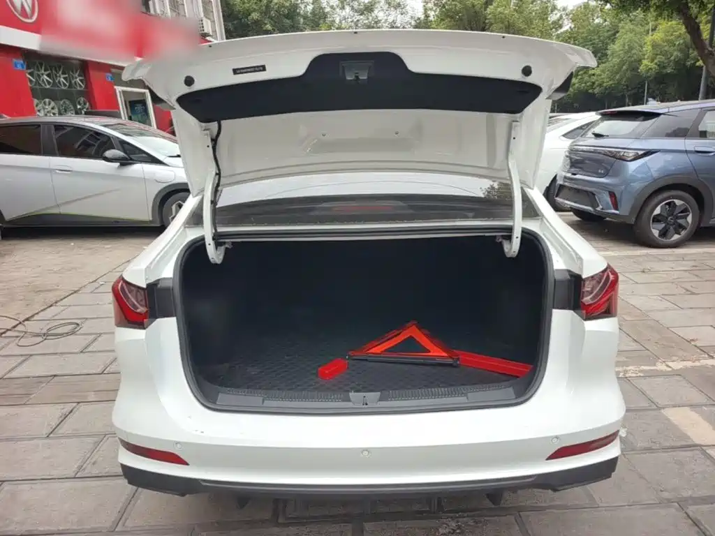 Roewe i5 — миниатюра 19