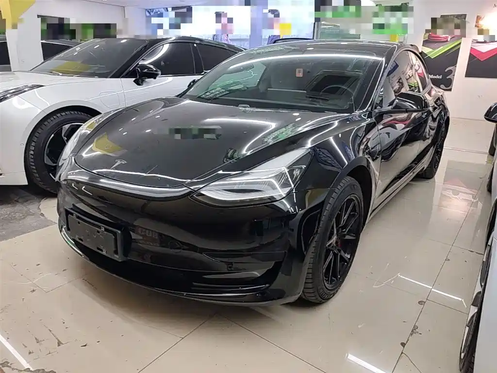 Tesla Model 3 2020