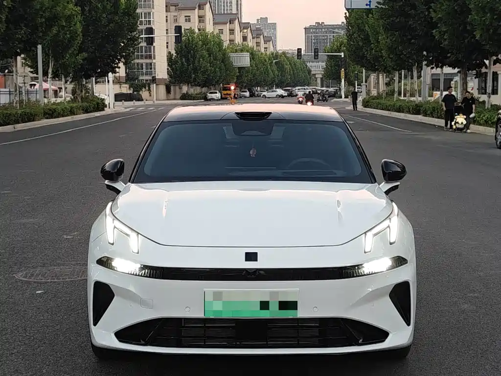 Lynk & Co 07 EM-P — миниатюра 2