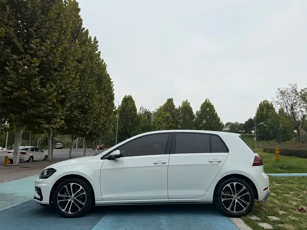 Volkswagen Golf — миниатюра 3