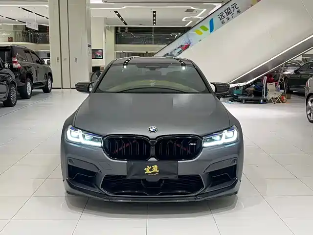 BMW M5 2021