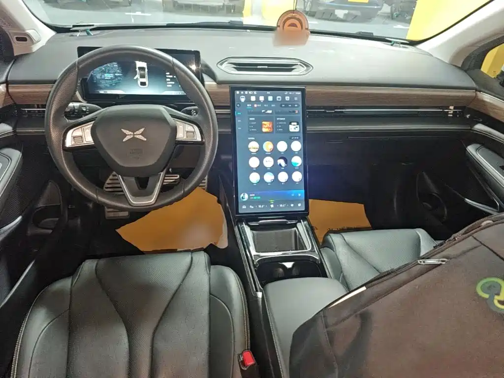 XPeng P5 — миниатюра 10