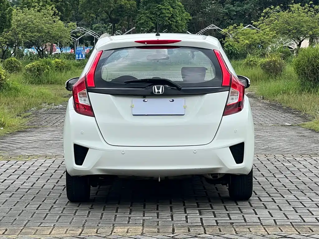Honda Fit — миниатюра 9