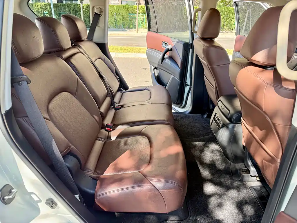 Nissan Patrol — миниатюра 11