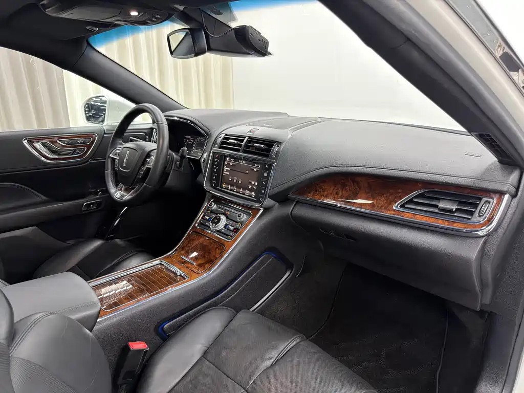 Lincoln Continental — миниатюра 6
