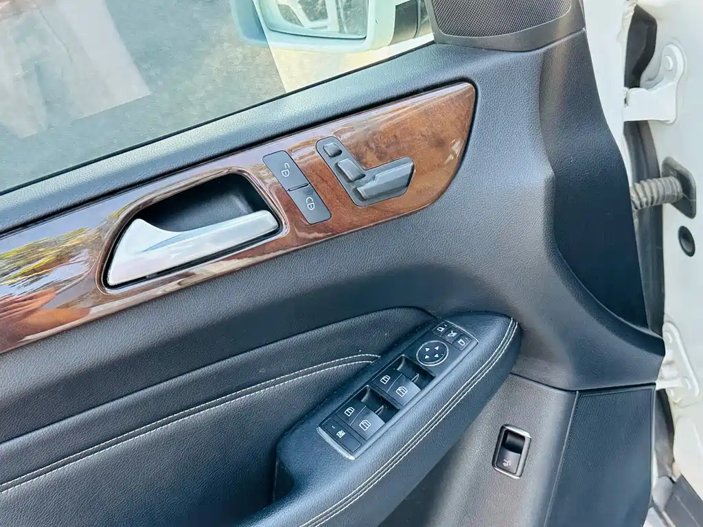 Mercedes-Benz M 2012 ML 350