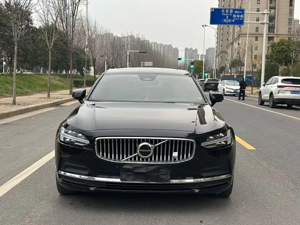 Volvo S90 2022 B5 Luxury