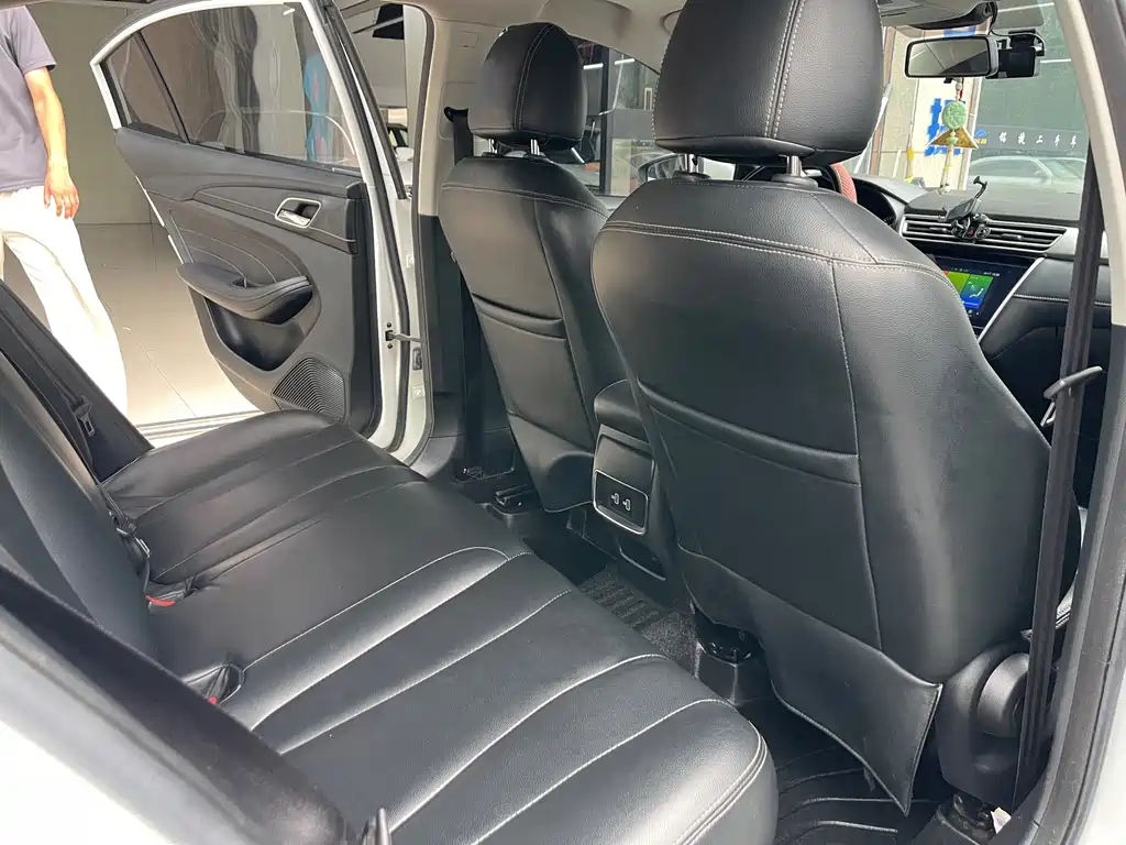 Roewe i5 — миниатюра 10