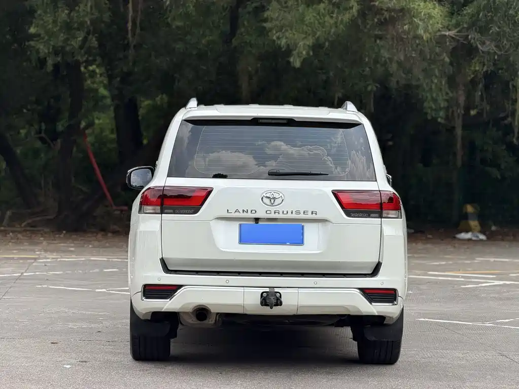 Toyota Land Cruiser — миниатюра 13