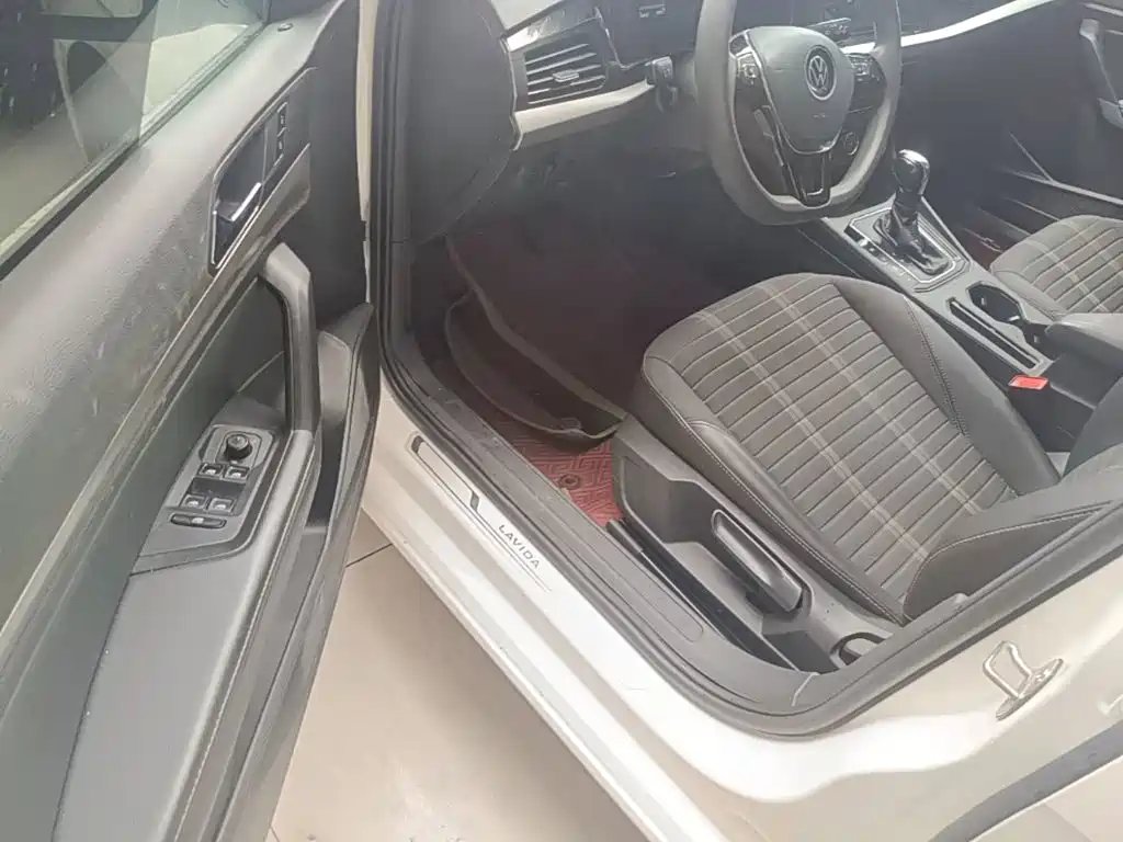Volkswagen Lavida — миниатюра 16