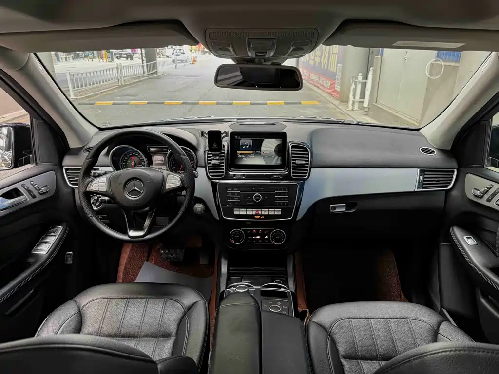 Mercedes-Benz GLE (Import) — миниатюра 15