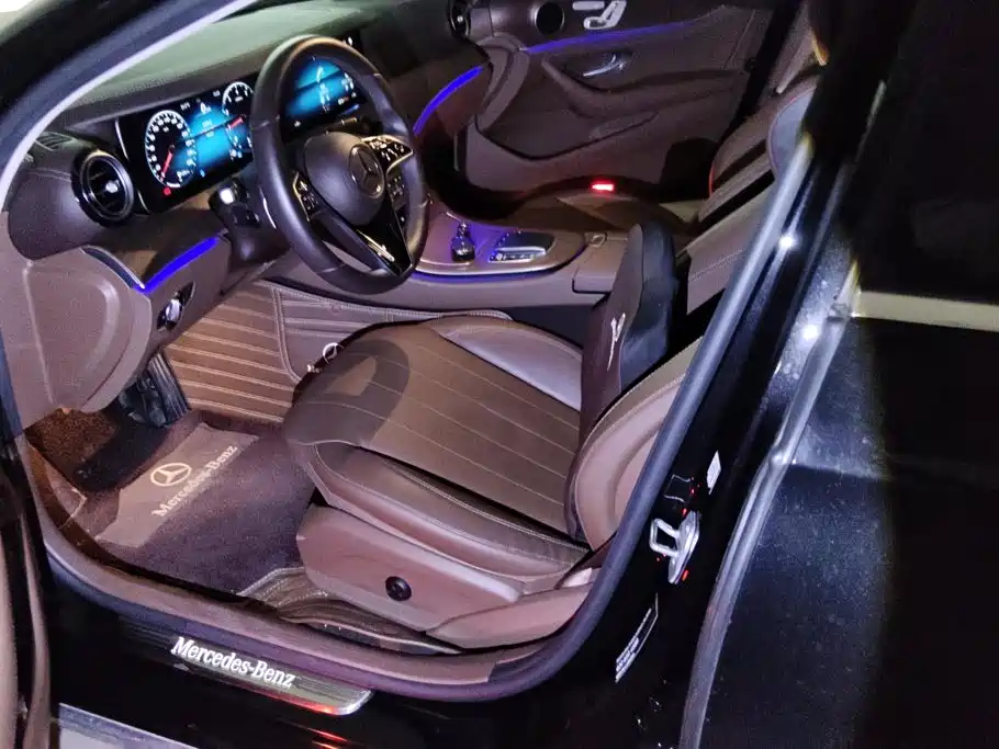 Mercedes-Benz E-Class — миниатюра 9
