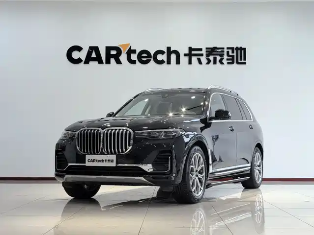 BMW  X7 2022