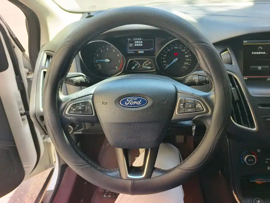 Ford Focus — миниатюра 15