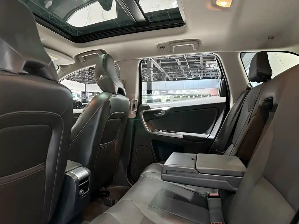 Volvo XC60 — миниатюра 14