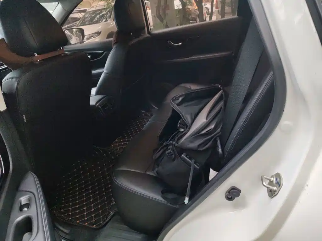 Nissan X-Trail — миниатюра 15