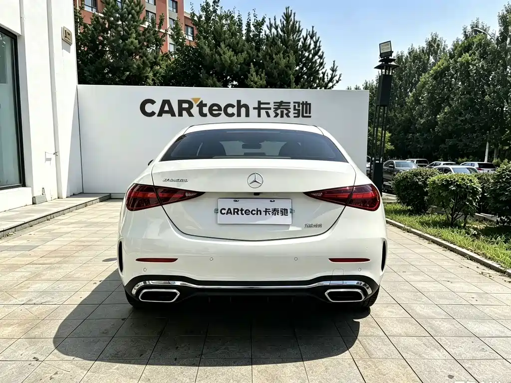 Mercedes-Benz C-Class — миниатюра 3