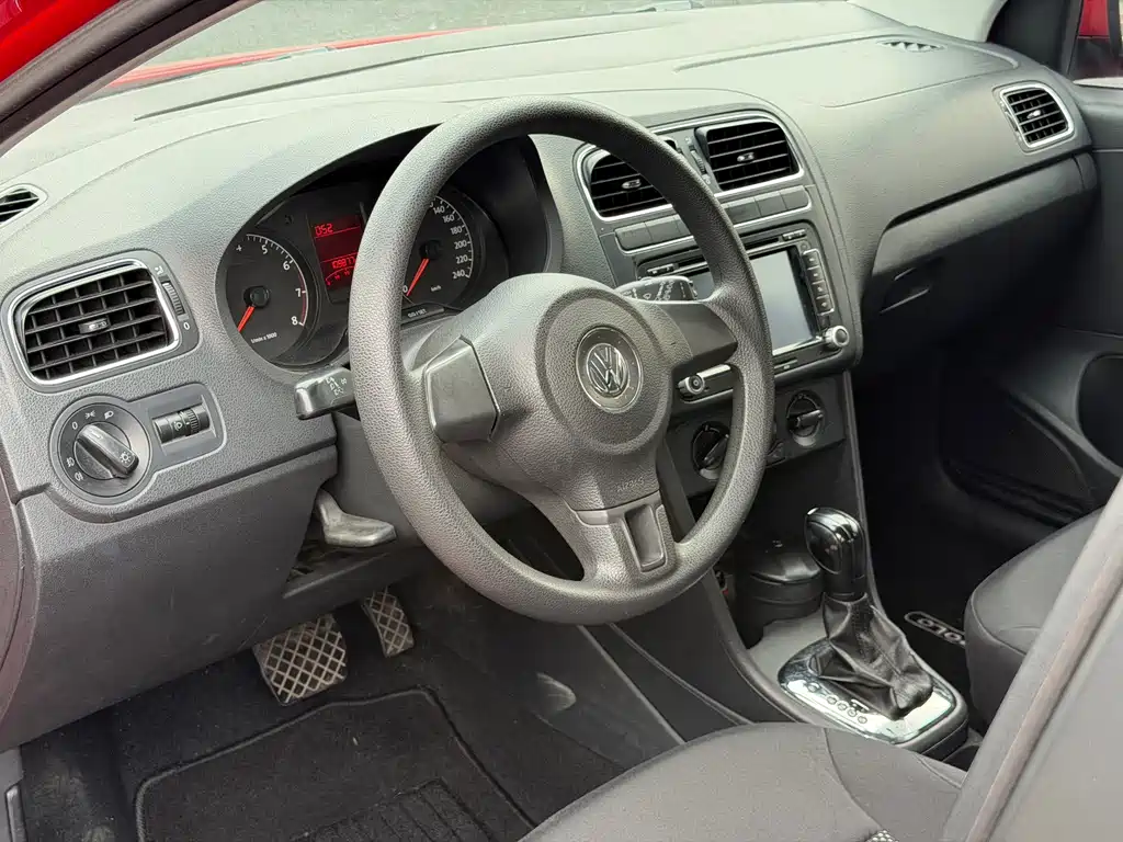 Volkswagen Polo — миниатюра 8