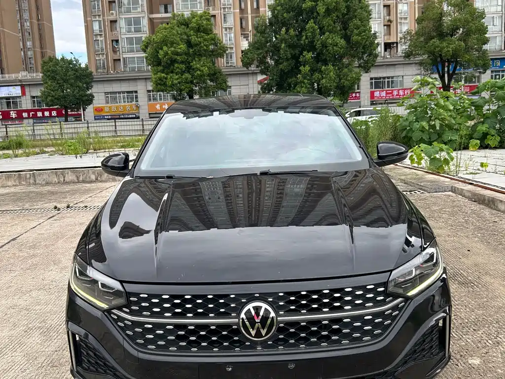 Volkswagen Lavida — миниатюра 2