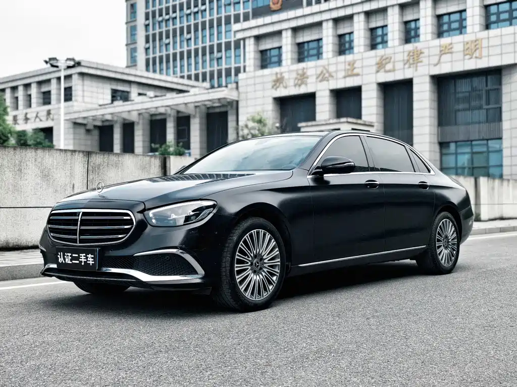 Mercedes-Benz E-Class 2022