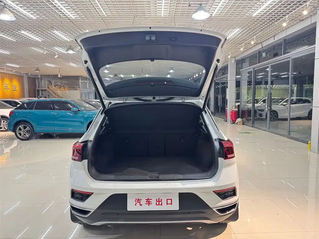 VOLKSWAGEN T ROC EXPLORING SONGS