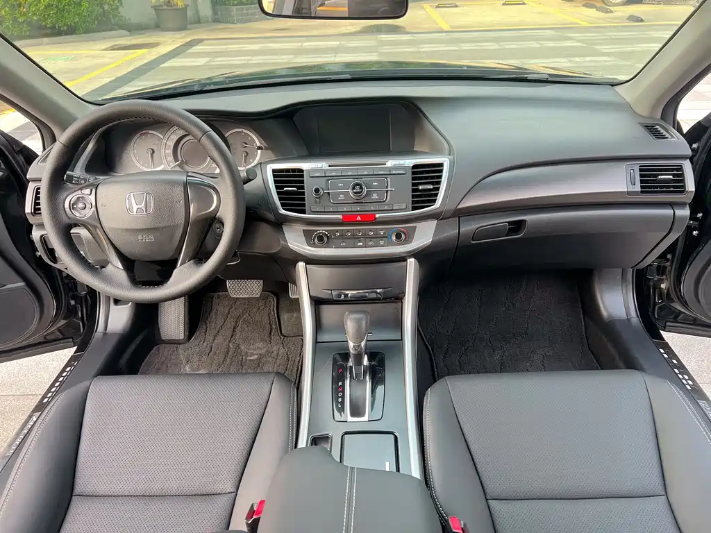 Honda Accord — миниатюра 11