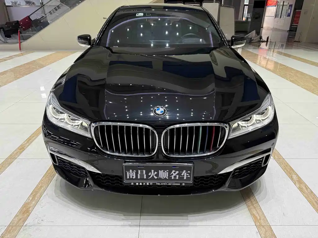 BMW 7 Series — миниатюра 3