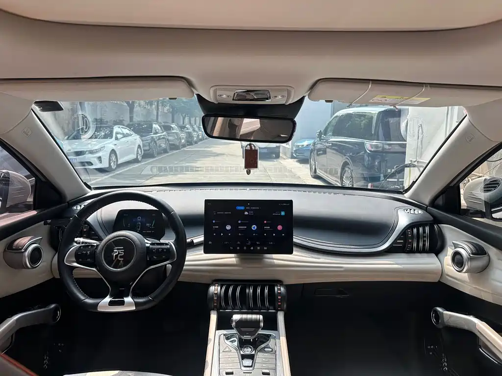 BYD Yuan Plus — миниатюра 8