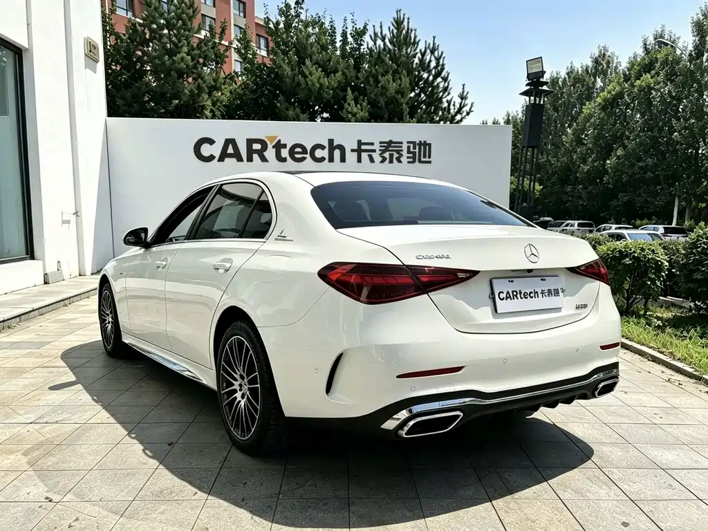 Mercedes-Benz C-Class — миниатюра 6