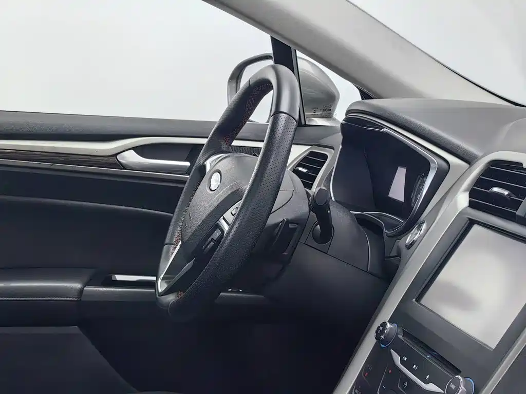 Ford Mondeo — миниатюра 22