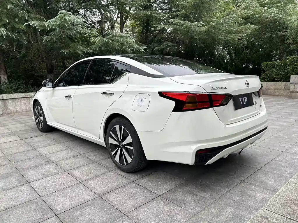 Nissan Teana — миниатюра 6