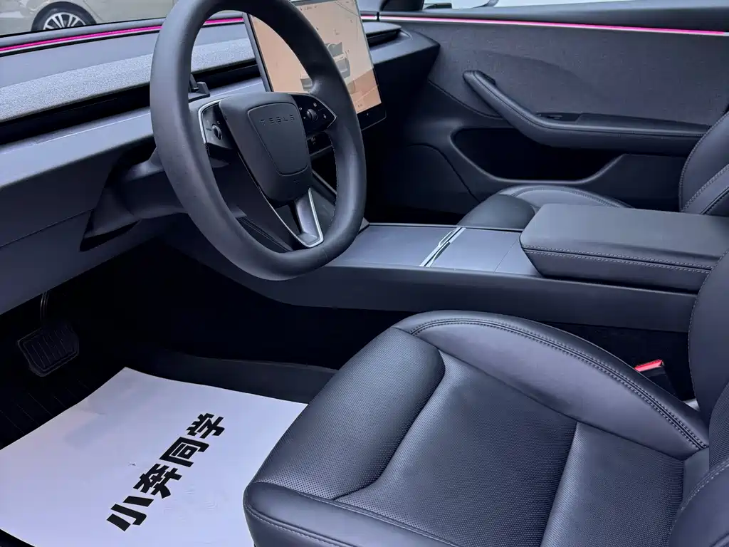 Tesla Model 3 — миниатюра 17