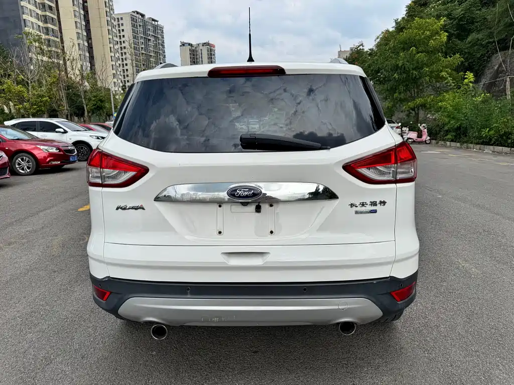 Ford Kuga — миниатюра 8